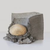 Sem ttulo, 2017 - concreto e pedra de rio, Bruno Canado (divulgao)