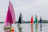 Sailboat race Voile/Toile  Toile/Voile, 2018, Daniel Buren (divulgao)